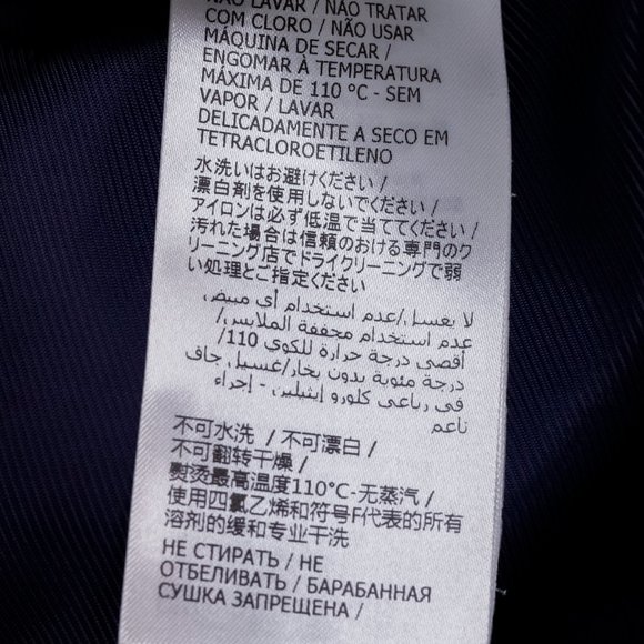 Gucci Navy and Red Monogram Silk Shorts - Picture 11 of 16